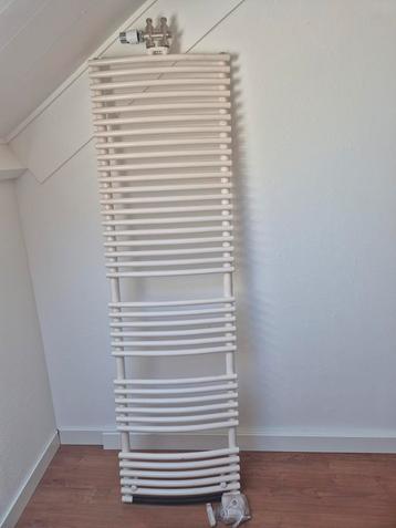 Design Radiator - Handdoekradiator met Thermostaat beschikbaar voor biedingen