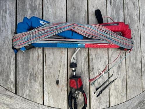 Naish Pivot 2020 8m + 11m + ATB Torque Bar, Watersport en Boten, Kitesurfen, Gebruikt, Kite, 11 m², Geen board, Ophalen of Verzenden