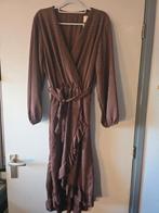 Nieuwe jurk bruin glitter 42 44, Kleding | Dames, Jurken, Bruin, Maat 42/44 (L), Nieuw, Ophalen of Verzenden