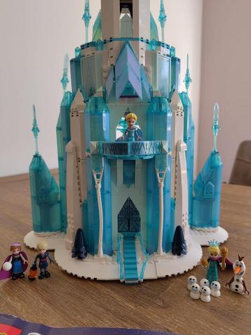 LEGO Disney Het IJskasteel (43197) beschikbaar voor biedingen