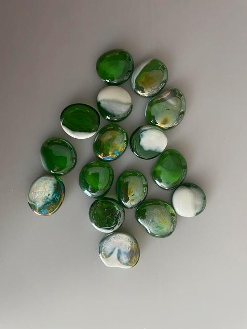 16 glas nuggets groen parelmoer wit glazen kiezelstenen, Huis en Inrichting, Woonaccessoires | Overige, Zo goed als nieuw, Ophalen of Verzenden