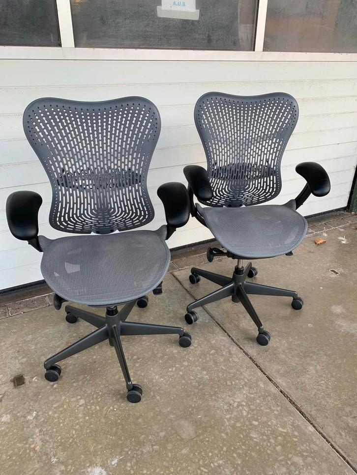 Herman miller mirra 2, Huis en Inrichting, Bureaustoelen, Ophalen