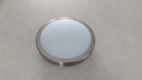 Plafondlamp rond melkglas 17,6 cm diameter, Huis en Inrichting, Lampen | Plafondlampen, Zo goed als nieuw, Metaal, Ophalen
