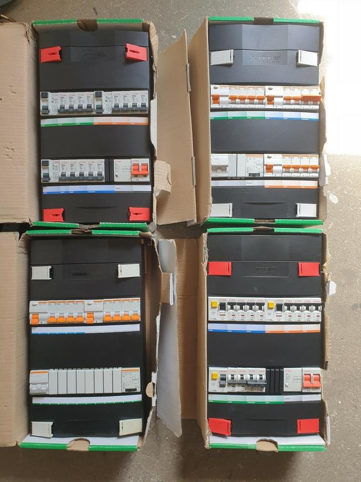 Meterkasten,groepenkasten ATTEMA,MERLIN GERIN,SCHNEIDER, Doe-het-zelf en Verbouw, Elektra en Kabels, Zo goed als nieuw, Overige typen