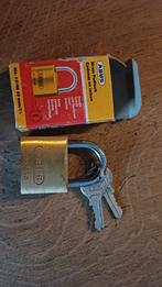 ABUS Messing Hangslot 65/40 40mm, Ophalen of Verzenden, Gebruikt, Koper of Messing, Slot