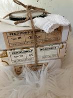 Oude doosjes met thermometer, Ophalen of Verzenden