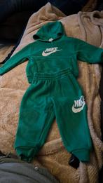 Nike joggingpak maat 24 maanden, Kinderen en Baby's, Jongetje of Meisje, Ophalen of Verzenden, Zo goed als nieuw, Pakje