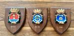 3 wapenschilden Marine SQ1, SQ 320 en MVKV, Ophalen of Verzenden, Marine, Nederland, Embleem of Badge
