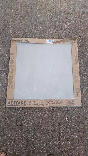 Wand- en Vloertegels - 60x60cm(4dozen met 4tegels per doos) beschikbaar voor biedingen