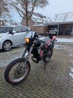 Rieju mrx schakelbrommer, Ophalen, 6 versnellingen, Maximaal 45 km/u, Zo goed als nieuw