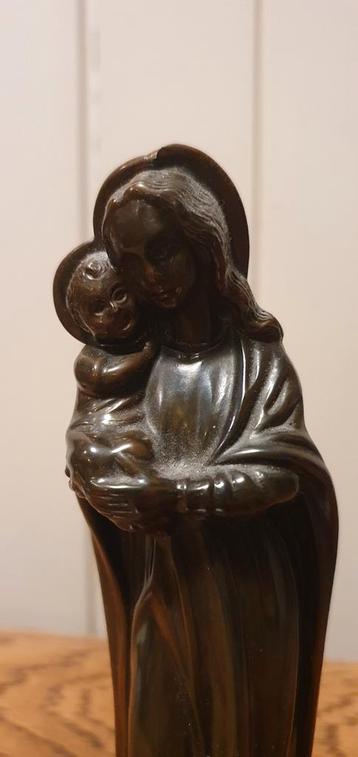 Maria met Kind Bronzen Beeld beschikbaar voor biedingen