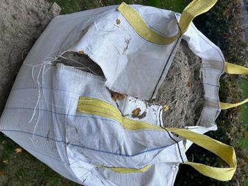 Gratis Big Bag ophoogzand  beschikbaar voor biedingen