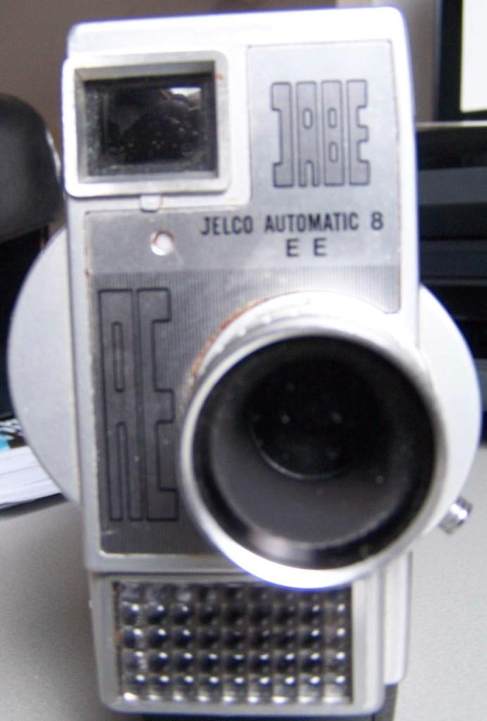 Opwindbare double-8mm Nihon film camera (Jaren 60), Verzamelen, Fotografica en Filmapparatuur, Filmcamera, 1960 tot 1980, Ophalen of Verzenden