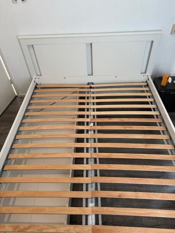 Songesand bed 160x200 met lades en lattenbodem beschikbaar voor biedingen