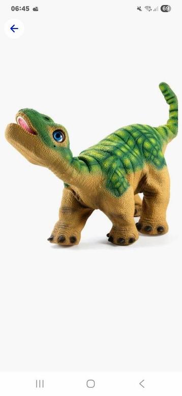Voedsel en speeltjes gevraagd voor pleo dino RB robot beschikbaar voor biedingen