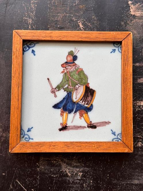 Handgeschilderde tegel, Antiek en Kunst, Antiek | Wandborden en Tegels, Ophalen of Verzenden