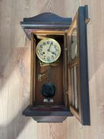 Antieke Wandklok met Slinger, Antiek en Kunst, Antiek | Klokken, Ophalen of Verzenden