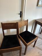 2 vintage Amsterdamse School stoelen – donker hout, Huis en Inrichting, Stoelen, Ophalen, Hout, Gebruikt, Twee