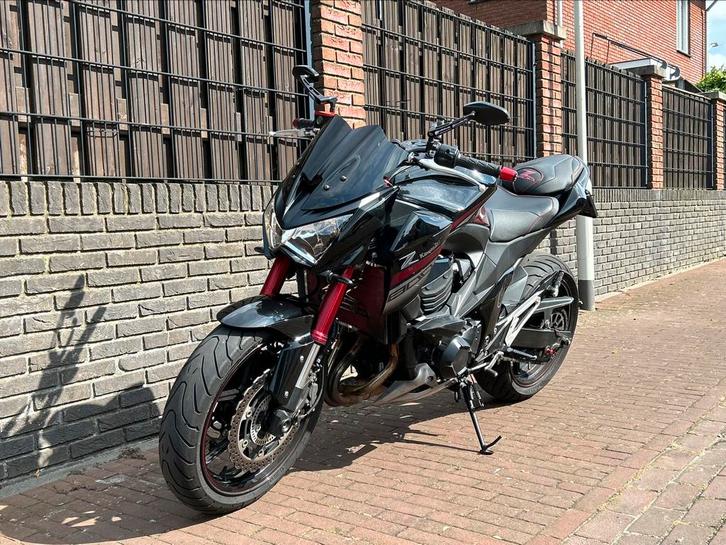 Motor | Kawasaki Z800 Sugomi, Motoren, Motoren | Kawasaki, Particulier, Naked bike, meer dan 35 kW, 4 cilinders, Ophalen