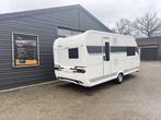 Hobby Excellent 460 SL 2026 enkele beden, zw as, 14l boiler, Caravans en Kamperen, Schokbreker, Hobby, Bedrijf, Treinzit