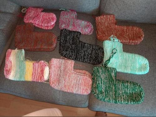 Oma's hand gebreide sloffen, Hobby en Vrije tijd, Breien en Haken, Nieuw, Breien, Ophalen of Verzenden