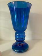 Blauwe roemer met olieglans, Antiek en Kunst, Antiek | Glas en Kristal, Ophalen of Verzenden