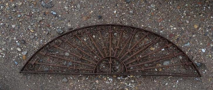 oud gesmeed rooster raamrooster getoogd, Antiek en Kunst, Curiosa en Brocante, Ophalen