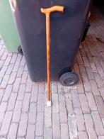 Houten wandelstok met nette goede kruk eronder, Ophalen, Zo goed als nieuw