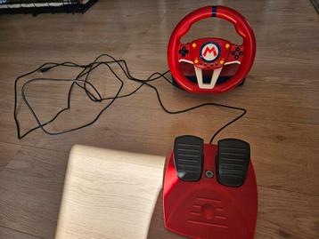 Mariokart stuur + pedalen beschikbaar voor biedingen