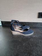 tamaris donkerblauw suède sleehak, maat 38, Tamaris, Ophalen of Verzenden, Nieuw, Blauw