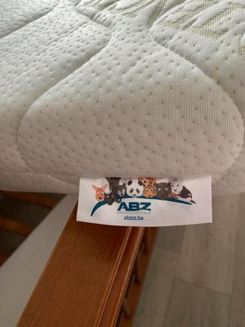 ABZ Kinder Matras v. ledikant met topper Zo Goed Als Nieuw! beschikbaar voor biedingen