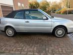Volkswagen Golf 2.0 Cabriolet 85KW 2004 Grijs, Auto's, Voorwielaandrijving, 4 cilinders, 4 stoelen, 1200 kg