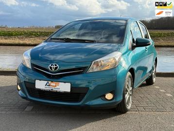 Toyota Yaris 1.0 VVT-i Comfort UNIEK / NAVI / CAMERA / WINTE beschikbaar voor biedingen