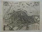 Schitterende originele gravure plattegrond Hoorn 1690, Nederland, Voor 1800, Ophalen of Verzenden, Zo goed als nieuw