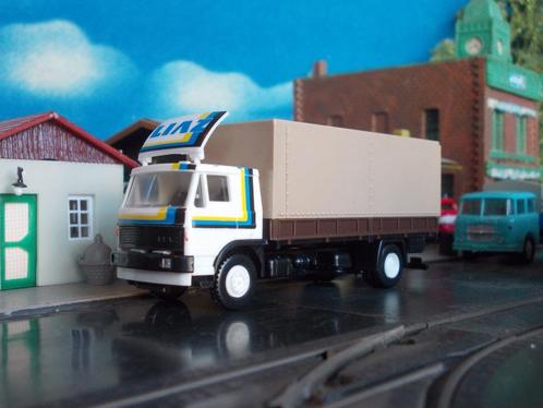 LIAZ 110 bakwagen met huif - Igra wit-creme NU VOOR € 7,50, Hobby en Vrije tijd, Modelauto's | 1:87, Nieuw, Bus of Vrachtwagen