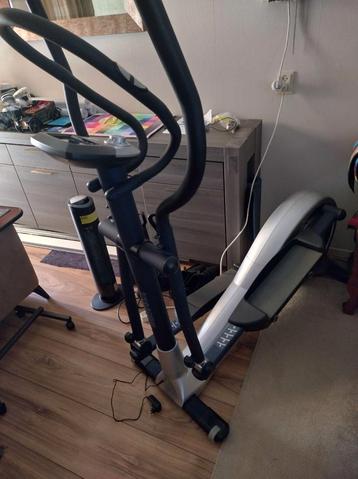 Infinity ergometer st 990 crosstrainer  beschikbaar voor biedingen