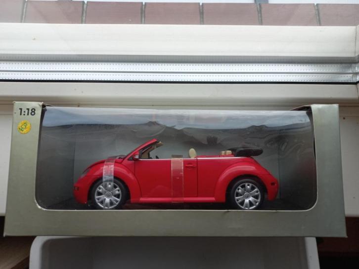Volkswagen New Beetle cabriolet Gate 1:18 modelauto 122, Hobby en Vrije tijd, Modelauto's | 1:18, Nieuw, Auto, Ophalen of Verzenden