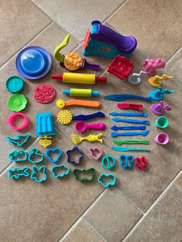 Playdough vormpjes beschikbaar voor biedingen