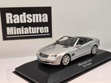 Mercedes-Benz sl klasse silver -1:43 Minichamps beschikbaar voor biedingen