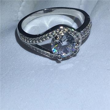 2 dames ringen ringen maat 18mm beschikbaar voor biedingen