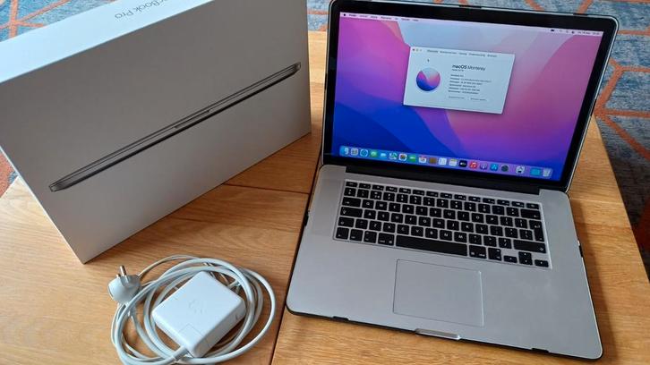 Macbook Pro Retina 2015 / 15,4 inch / 256 Gb / case & lader, Computers en Software, Apple Macbooks, Zo goed als nieuw, MacBook Pro