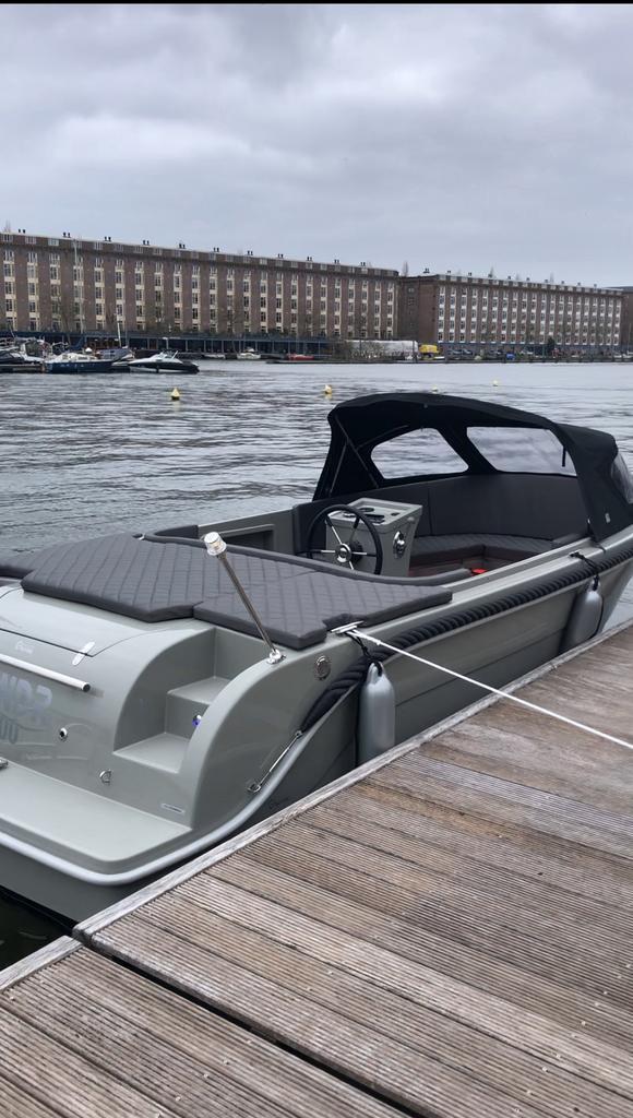 TendR 600 sloep in keurige staat steengrijs 30 PK, Watersport en Boten, Sloepen, Zo goed als nieuw, 10 tot 30 pk, 6 meter of meer