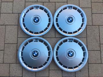 4 wieldoppen BMW 5 Serie E34 15 inch E32, E36, E39, E46 beschikbaar voor biedingen
