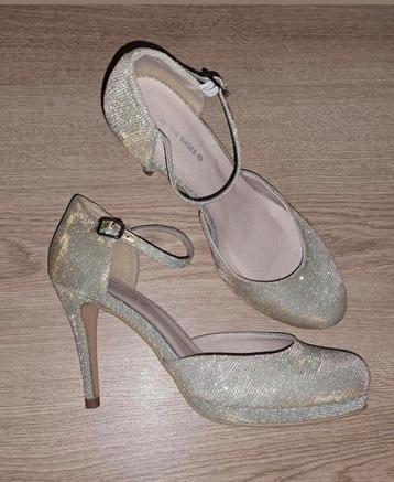 NIEUW!! Prachtige gouden glitter pump mt 40 beschikbaar voor biedingen