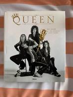 Phil Sutcliffe - Queen - 40 jaar De legende leeft voort, Boeken, Artiest, Ophalen of Verzenden, Zo goed als nieuw, Phil Sutcliffe