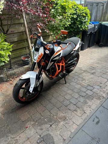 Te koop KTM 690 DUKE beschikbaar voor biedingen