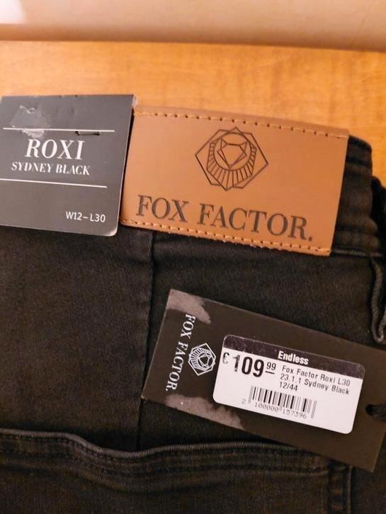 NIEUWE zwarte spijkerbroek van " Fox Factor " model Roxi., Kleding | Dames, Spijkerbroeken en Jeans, Zo goed als nieuw, W33 - W36 (confectie 42/44)