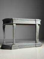 Empire stijl sidetable klassiek
