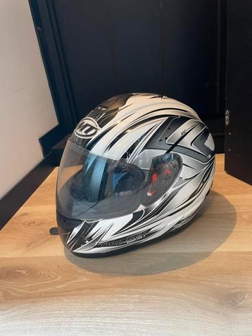 Helm maat L beschikbaar voor biedingen