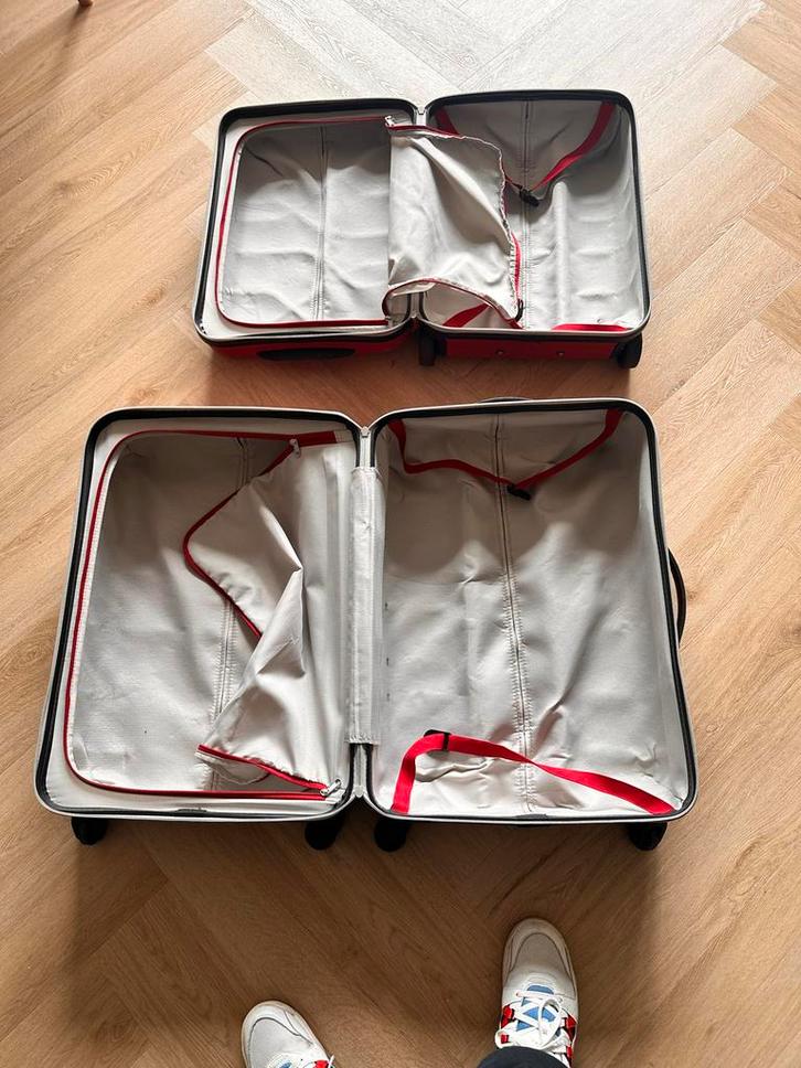 American Tourister Kofferset - Medium & Klein, Sieraden, Tassen en Uiterlijk, Koffers, Gebruikt, Hard kunststof, 50 tot 60 cm